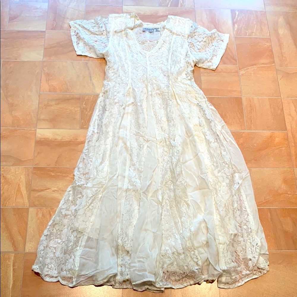 Vintage Women's Cream Lace V-Neck Short Sleeve Long Maxi Sundress